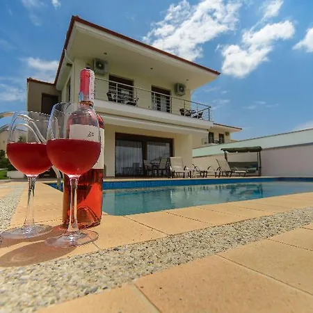 Villas * Chaniotis