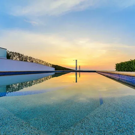 Villa Villas *